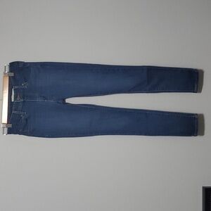 Levi's Jeans Womens Size 26 Size 2 Blue 711 Skinny with Gold Stitching